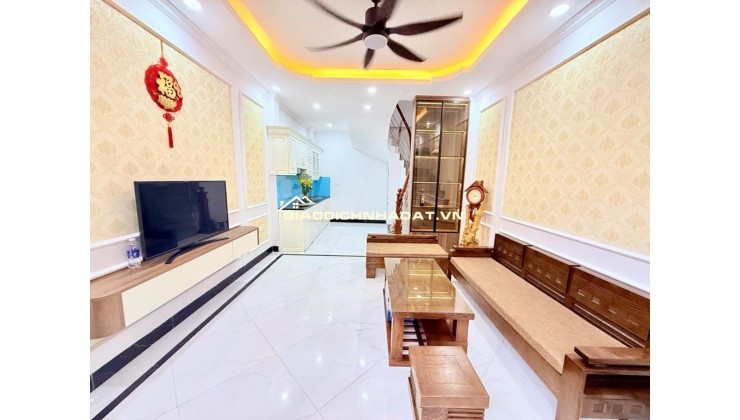 Nhà Cổ Nhuế, dân xây 5 tầng, lô góc, 7 chỗ ngủ trong nhà chỉ 6,9 tỷ